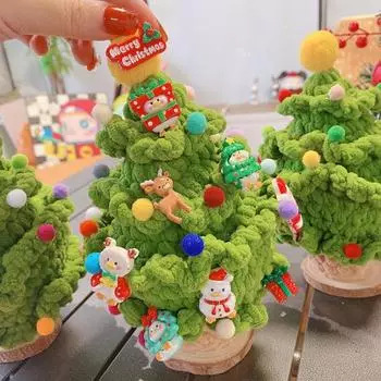 Трикотажная пряжа Рождественская елка ручная работа Мини елочное украшение крючком Фигурка дерева Вязание поделки для украшения дома зелёный