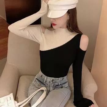 Трикотажная рубашка контрастного цвета с открытыми плечами и западным дизайном