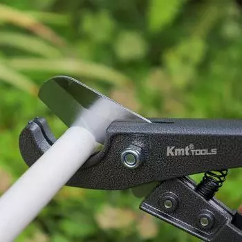 Труборез для ПВХ-труб KMT 7,6 дюйма для резки 0-1 фут (25мм) Трубы ПВХ, ППР, труборез из ПВХ с храповым механизмом, острым стальным лезвием и E