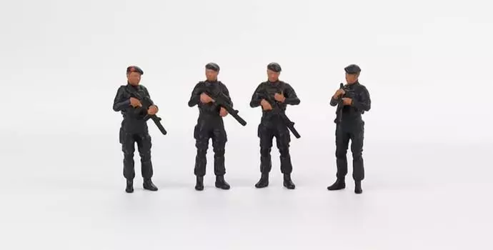 Набор фигурок TrueScale Miniatures MINI GT Indonesia National Police Mobile Brigade 1/64