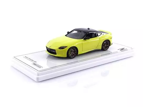 TrueScale Miniatures TSM MODEL Nissan Z Protospec 2023 Ikazuchi Yellow Готовый продукт 1/43 (Левая ручка)