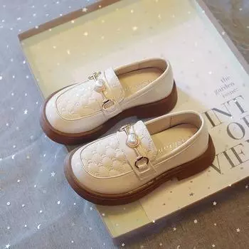 Туфли из кожи для девочек с мягкой подошвой и металлической пряжкой, детская нескользящая и легкая обувь 26 бежевый