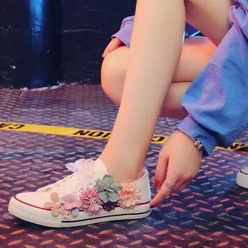 Туфли из парусины с низким берцем. Женские студенческие туфли на толстой подошве со стразами и цветами. Маленькие белые туфли. Милые повседневные туфли на плоской подошве. 40 белый