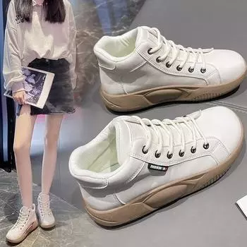 Туфли-качалки на большой толстой подошве. Универсальные модные женские туфли на одинарной платформе. Маленькие белые туфли с высоким берцем. Повседневная женская обувь в стиле ретро. Размер 35–43.