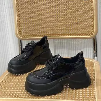 Туфли-маффины на платформе, увеличивающие рост, маленькие кожаные туфли, женские лоферы из лакированной кожи в британском стиле, одинарные туфли 35 белый