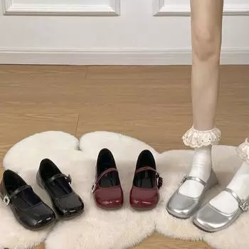 Туфли Мэри Джейн с круглой головкой, французские, красные, на плоской подошве, женские, весна-осень 2025 года, маленькие, ароматные, с юбкой, легкие, одинарные туфли 35 чёрный