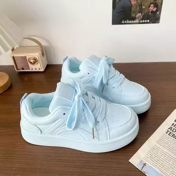 Туфли молочно-белые с толстой подошвой, женская кожаная поверхность, весна 2025, новые шикарные нишевые дышащие универсальные студенческие спортивные маленькие белые туфли 35