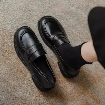 Туфли на квадратном каблуке женские нескользящие мокасины обувь для женщин в продаже с акцией горячий стильный тренд 2024 оптовая продажа социальная обувь 35