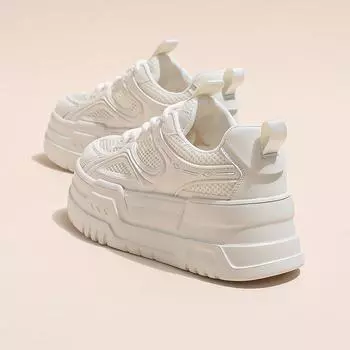 Туфли на платформе Muffin белые женские 2024 новые летние популярные туфли небольшого размера, увеличивающие рост, сетчатые дышащие повседневные туфли для доски 35