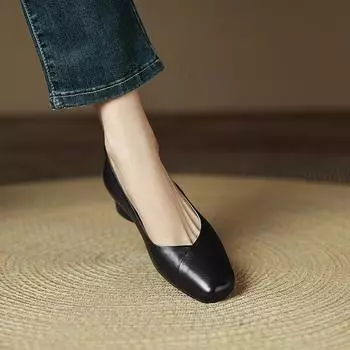 Туфли на плоской подошве 2025 года, новые весенние женские туфли на толстом каблуке, модные туфли на низком каблуке, низкие туфли в стиле ретро с легким ворсом из овчины, одинарные туфли для женщин 34