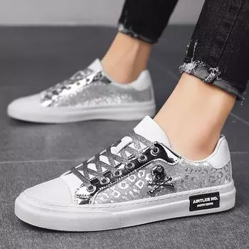 Туфли на плоской подошве для мужчин Повседневная обувь Уличная мужская обувь с черепами и мишурой Модные трендовые мужские кроссовки и кроссовки для офиса и занятий спортом 39 чёрный