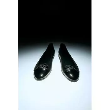 Туфли на плоской подошве HM, черный лак