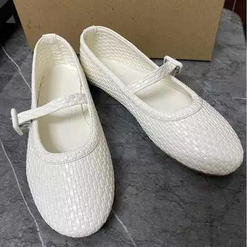 Туфли на плоской подошве женские туфли весна 2025 новые белые травяные коврики плетение эффект пряжка ремешок украшение балетки круглая голова плоские туфли женские 35 белый