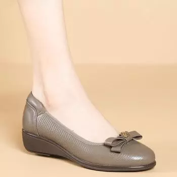 Туфли на танкетке, маленькие кожаные туфли, женская обувь, большой размер, повседневная обувь для бабушек с круглым носком, неглубокая горловина, одна педаль, одинарные туфли для женщин 34