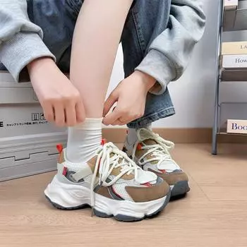 Туфли на толстой подошве для папы, новые летние сетчатые дышащие женские туфли, универсальные студенческие повседневные спортивные туфли, увеличивающие рост 35 бежевый