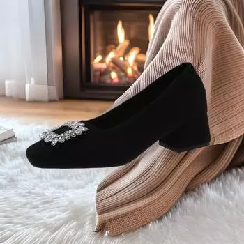 Туфли на толстом каблуке со стразами, пушистые, женская весенняя одежда 2025 года, новая корейская версия, повседневные туфли на плоской подошве 35 чёрный