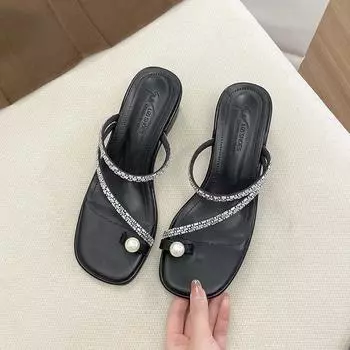 Туфли на толстом каблуке, жемчужные шлепанцы с закрытым носком, женская летняя новинка, сандалии с носком на среднем каблуке со стразами 35