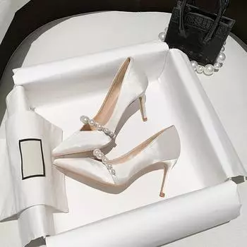 Туфли на высоком каблуке с белым жемчугом, женские, осень 2025 г., новые, с острым носком, с неглубоким вырезом, атласные, одинарные, свадебные туфли 33