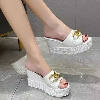 Туфли на высоком каблуке с цепочкой, женские свадебные туфли на танкетке, летние белые и черные шлепанцы на платформе, женские пляжные тапочки 38 белый