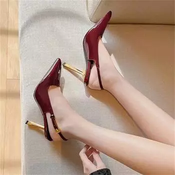 Туфли на высоком каблуке с ремешком сзади, женские 2024 года, тонкий металлический каблук, маленькая квадратная головка, односложная пряжка, сексуальные черные лакированные босоножки Baotou из кожи 34