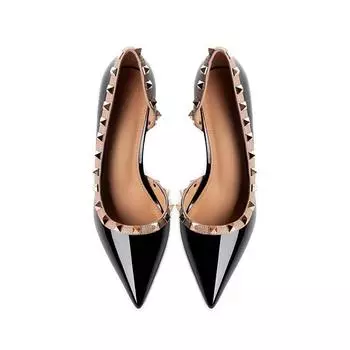 Туфли на высоком каблуке женские 2024 заклепки новые заостренные сексуальные нюдовые боковые пустые одинарные туфли черные тонкие каблуки легкие сандалии с мешком на голове 35