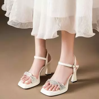 Туфли на высоком каблуке женские летние новые водонепроницаемые сандалии со стразами на толстом каблуке с квадратным носком с пряжкой в виде одного слова с открытым носком сексуальные серебристые 34 белый
