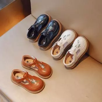 Туфли принцессы для девочек. Новые маленькие кожаные туфли. Танцевальные туфли в национальном стиле с вышивкой для маленьких девочек. Повседневная обувь на мягкой подошве. 21 коричневый