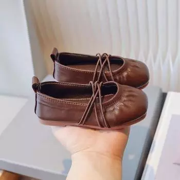 Туфли принцессы для девочек Туфли для девочек Весенние дышащие модные ретро маленькие кожаные туфли Легкие роскошные балетки Мокасины 23 темно-коричневого