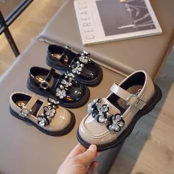 Туфли принцессы с бриллиантами для девочек, весенние и осенние туфли из лакированной кожи, универсальные и модные маленькие кожаные туфли для маленьких девочек. 26 чёрный