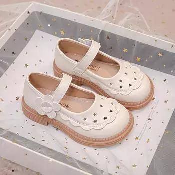 Туфли принцессы с полыми отверстиями для девочек, новые дышащие сетчатые туфли на мягкой подошве для маленьких и маленьких детей, маленькие кожаные туфли с сокровищами для маленьких девочек 26 белый