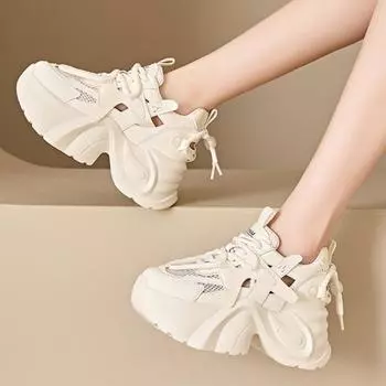 Туфли с толстой подошвой, увеличивающие рост, универсальные полые сандалии для женщин, весенняя обувь, дышащая летняя спортивная и любительская обувь 33 белый