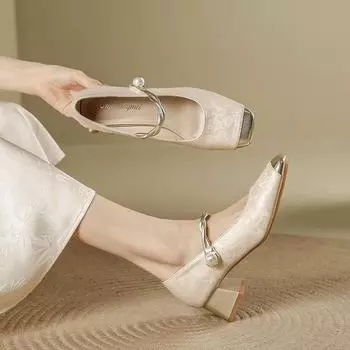 Туфли в китайском стиле из тисненого шелка с квадратным носком и средним каблуком 38