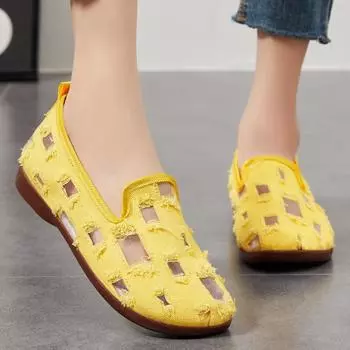 Туфли женские летние новые неглубокие одинарные туфли женская верхняя одежда с плоским дном модные заплатки нищенские туфли полые большие размеры повседневная обувь 35