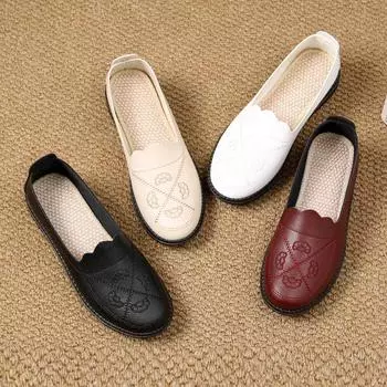 Туфли женские новые кожаные туфли туфли для мам с мягкой подошвой мягкая поверхность повседневная обувь для людей среднего и пожилого возраста плоская нескользящая одинарная женская обувь 36 красный