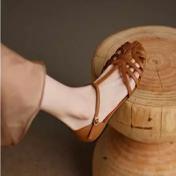 Туфли женские сандалии 2025 женские для девочек бежевые новые летние удобные низкие ретро плоские задники ремешок квадратный каблук резина ПУ скандалы 35