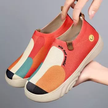 Туфли женские туфли универсальны в ******, новые модели имеют подошву ас**т и не надоедают. Старые ******* матерчатые туфли - это модно на толстой подошве 36