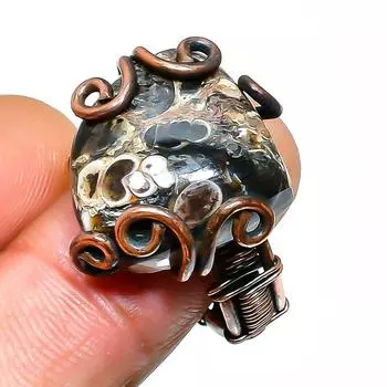 Кольцо-оберег из медной проволоки ручной работы с драгоценными камнями Turritella Fossil, размер 7