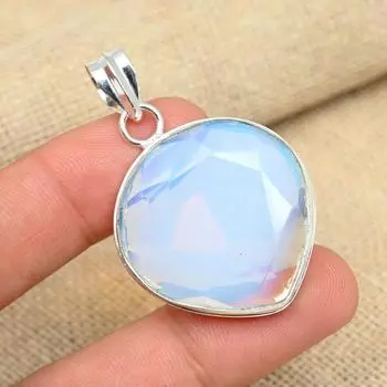 Твердый 925 стерлингового серебра Драгоценный драгоценный камень Молочный опал Ювелирные изделия Подвеска ручной работы 1.96 Inches белый
