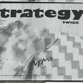 Twice Альбом автографов Момо