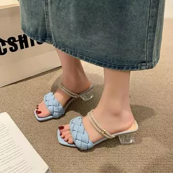 Twist woven cool slippers women s outerwear 2025 summer new crystal thick heel simple one-word large size high heels 35 розы красного