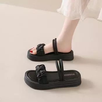 Two sandals female 2024 summer new fairy wind stepping shit feeling thick-soled outer slippers Roman beach cool slippers 35 чёрный