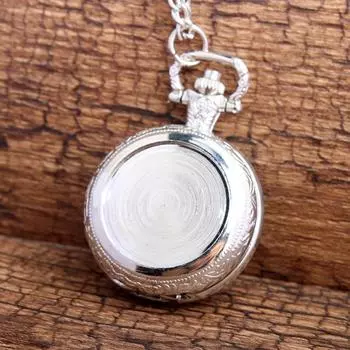 Творческий и персонализированный романтический подарок для пар. Карманные часы в стиле ретро для мужчин и женщин. К канавке часов можно прикрепить фотографии.
