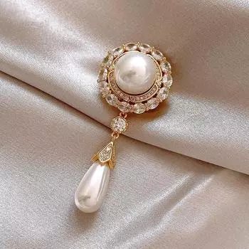 У герцогини Кембриджской есть такая же брошь в виде капли воды, жемчужная брошь для корсажа для женщин, дизайнерское чутье, аксессуары для одежды Niche