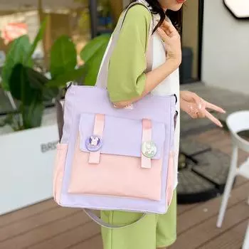 Учащиеся старших классов, большая вместительная косметичка, сумка на плечо с контрастной цветовой гаммой