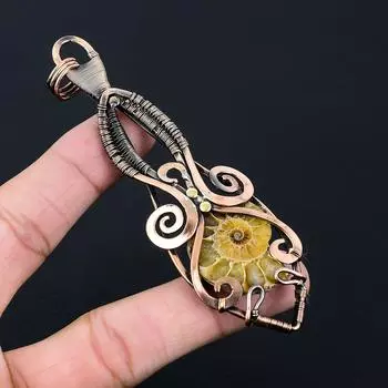 Удивительный аммонитовый ископаемый драгоценный камень из чистой медной проволоки, обернутый подвеской ручной работы, ювелирные изделия 4.37 Inches жёлтый