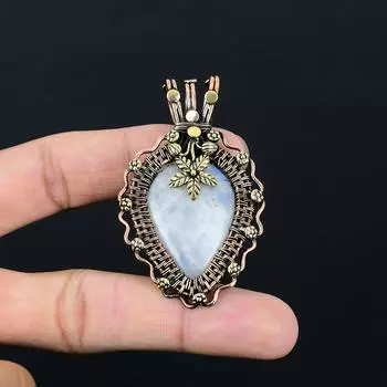 Удивительный лунный камень, драгоценный камень, подвеска ручной работы из чистой медной проволоки, обернутая ювелирными изделиями 2.56 Inches белый