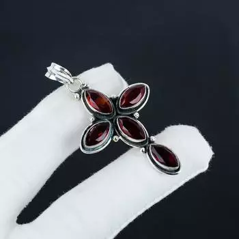 Удивительный серебряный крест с драгоценным камнем из красного граната из серебра 925 пробы — дизайн ручной работы, повседневное украшение, уникальный кулон в подарок на вечеринку 2.7 красный