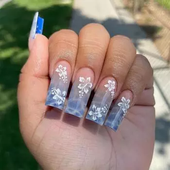 Удлиненные квадратные носимые ногти с синей рябью, французские съемные накладки для ногтей, накладные ногти None