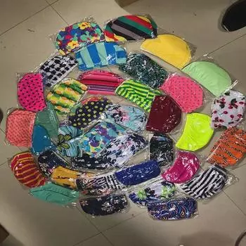 Удобная и красочная шапочка для плавания из полиэстера для мужчин и женщин - модный принт для пляжа и горячей весны