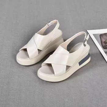 Удобные сандалии 2024 года, новая летняя модная верхняя одежда, однотонные универсальные туфли на толстой подошве с пряжкой в виде бисквита с одним словом для женщин 35 бежевый